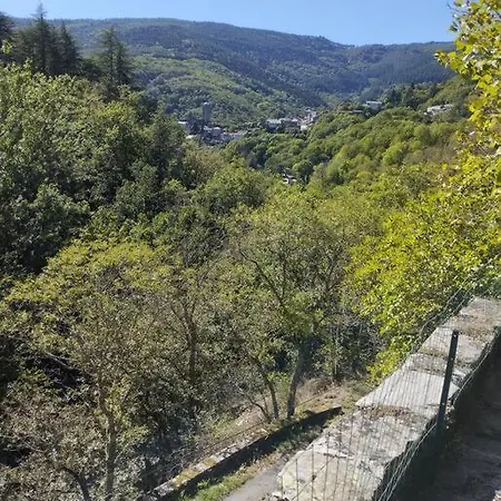 Les Loirs 度假居 *